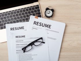 How to Write a Reverse Chronological Resume: The Ultimate Guide